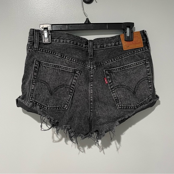 Levi’s 501 Shorts Trashed Black Size 29 Distressed - Picture 6 of 7